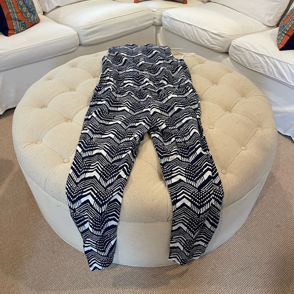 Jcrew women’s navy and white patterned v neck sleeveless jumpsuit - Picture 6 of 11